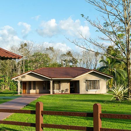 Casa Roble Fortuna La Fortuna Екстер'єр фото