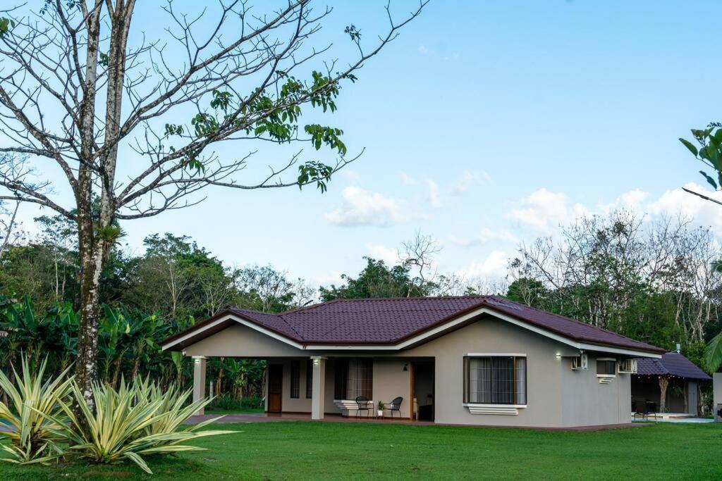 Casa Roble Fortuna La Fortuna Екстер'єр фото