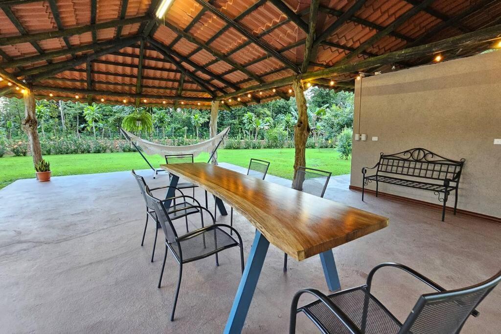 Casa Roble Fortuna La Fortuna Екстер'єр фото